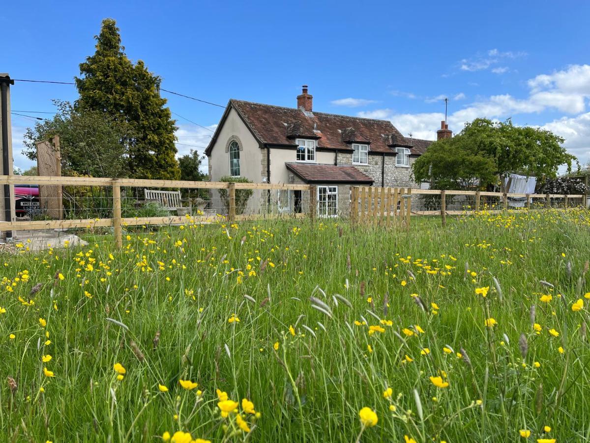 Charming Modernized Country Cottage Near Mere, Wiltshire Mere  Exterior foto